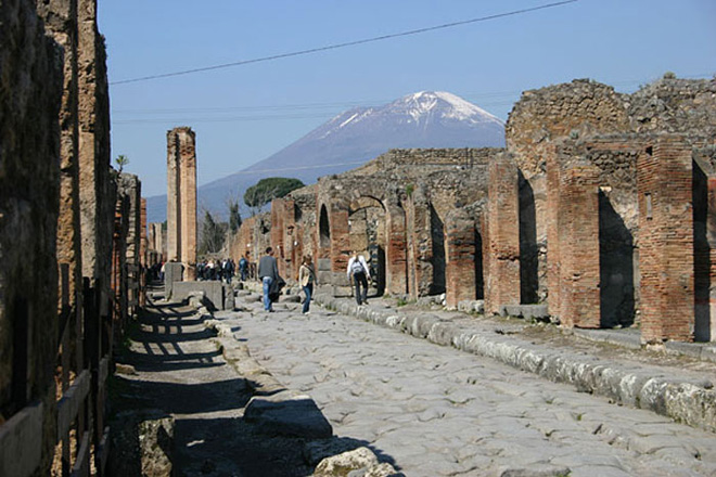 В итальянском археологическом музее Помпеи произошли обвалы древних стен