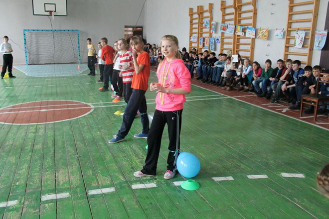 В школе села Ивановка Исмаиллинского района прошел праздник, посвященный приходу весны (ФОТО)
