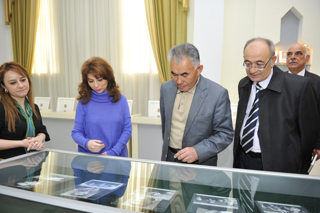 В Баку состоялась встреча ученых-языковедов тюркоязычных стран (ФОТО)
