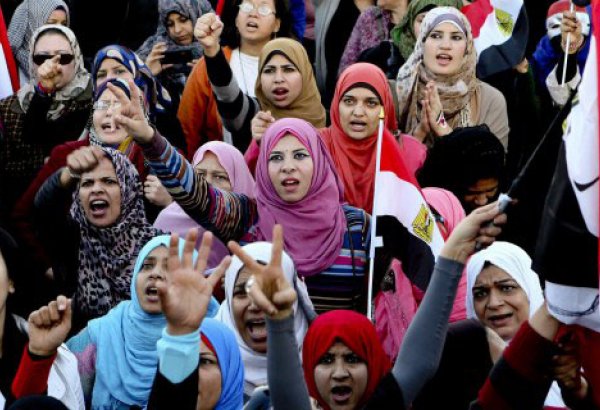 Women protesting in Egyptian airport leave country