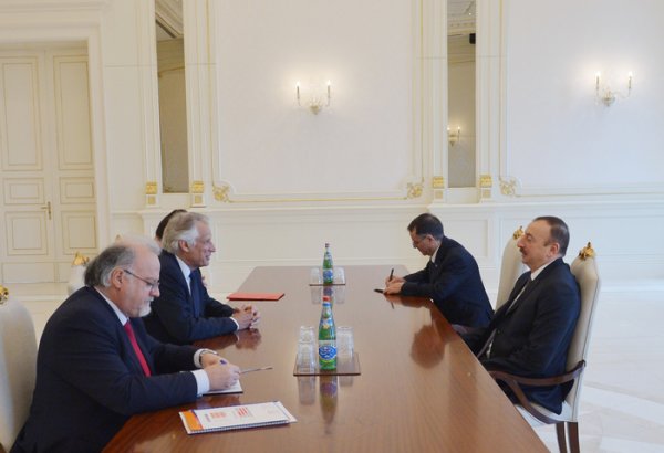 Azerbaijani president receives former French prime minister