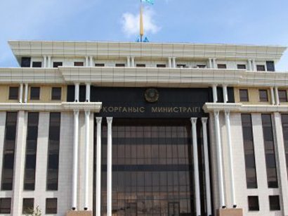 В ВС Казахстана снизился уровень коррупции - минобороны