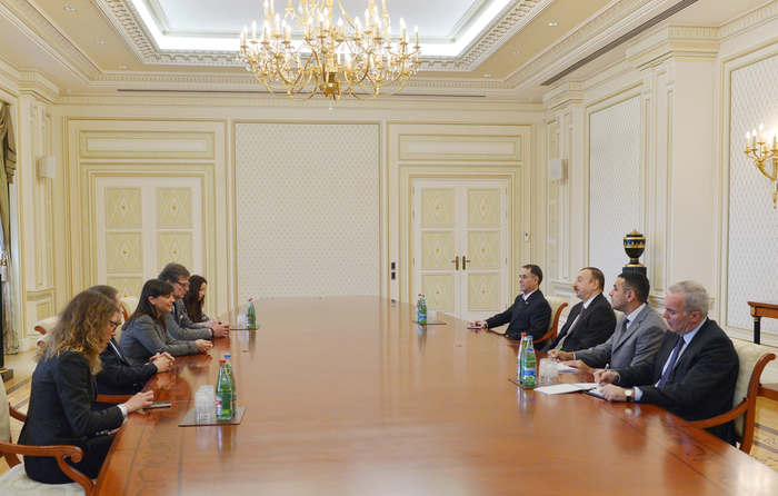 Ильхам Алиев принял делегацию во главе с президентом Регионального совета итальянского региона Фриули-Венеция-Джулия