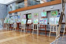 В Киноцентре Низами открылась благотворительная выставка "Лейкемия - не приговор" (ФОТО)