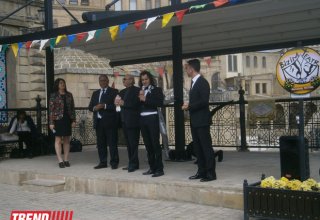 В Баку состоялось открытие международного фестиваля "Bizim teatr" (ФОТО)