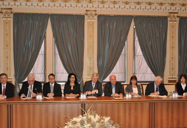В Баку обсудили деятельность азербайджанской диаспоры в Германии (ФОТО)