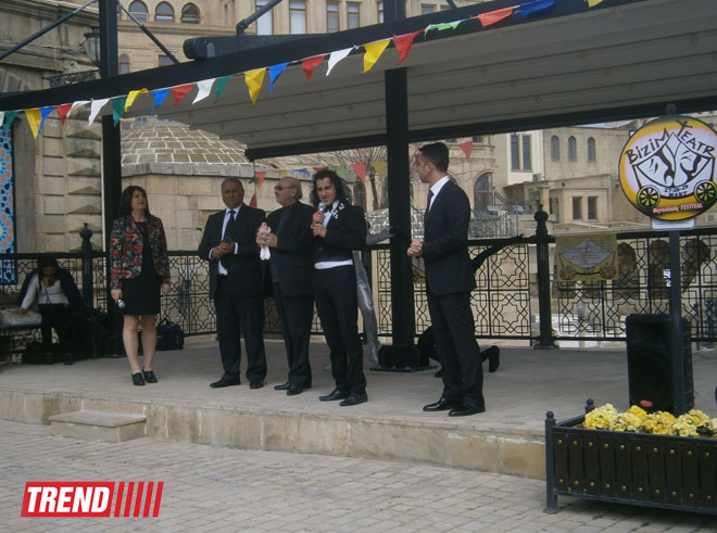 В Баку состоялось открытие международного фестиваля "Bizim teatr" (ФОТО)