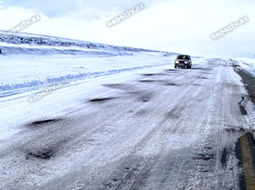 Снежная погода создала ряд проблем в регионах Азербайджана (ФОТО)