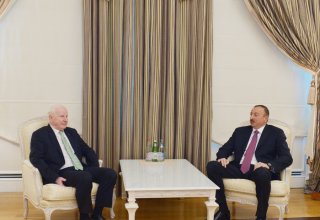 Azerbaijani President Ilham Aliyev receives president of European Olympic Committee