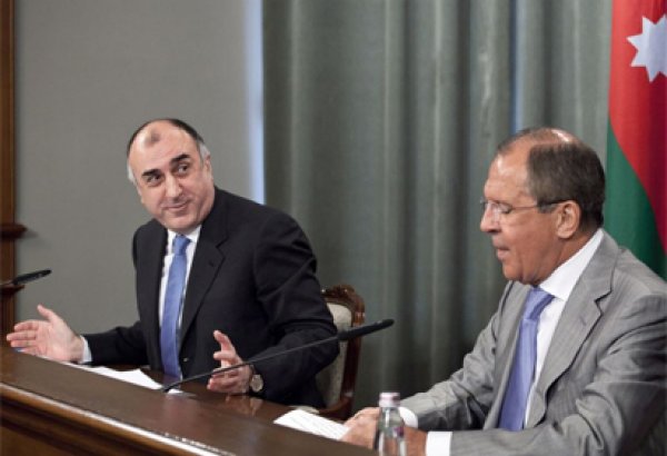 Состоялась двусторонняя встреча глав МИД Азербайджана и России