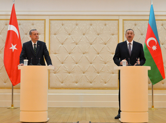 Президент Ильхам Алиев: Азербайджан и Турция постараются своевременно реализовать проект TANAP