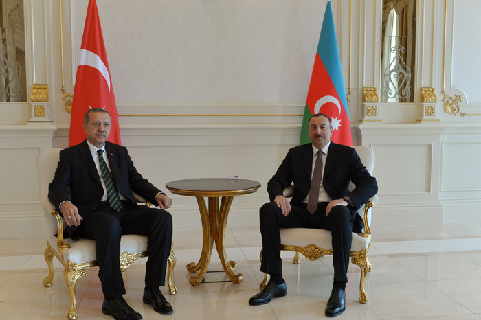 Baku hosts one-on-one meeting of Azerbaijani president and Turkish PM (PHOTO)