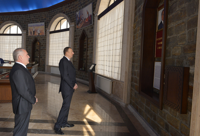 Президент Азербайджана ознакомился с историко-архитектурным музейным комплексом "Нахчывангала" (ФОТО)