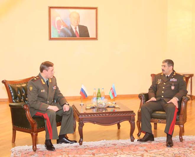 Начальник Генштаба ВС России награжден медалью минобороны Азербайджана (ФОТО)