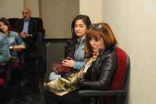 В Азербайджане реализуется молодежный проект "Мастер-классы по художественной фотографии и фотореставрации" (ФОТО)