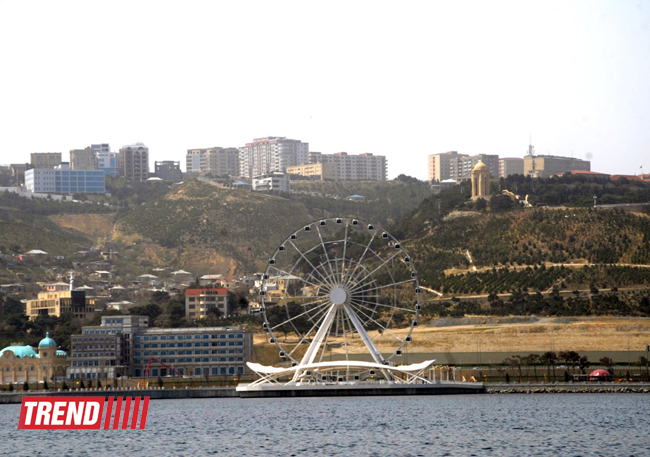 Взгляд на Баку с Каспийского моря (ФОТО)