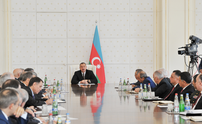 Президент Ильхам Алиев: Азербайджан сумел сохранить динамичные темпы развития (ФОТО)