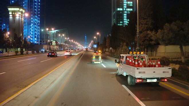 Восстановлено движение транспорта на одном из крупных проспектов Баку (ФОТО)