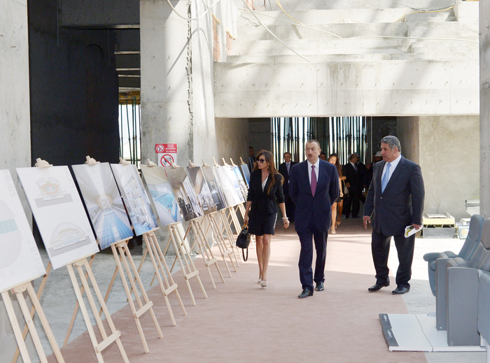 Ilham Aliyev and his spouse inspect progress of construction of Water Sports Palace