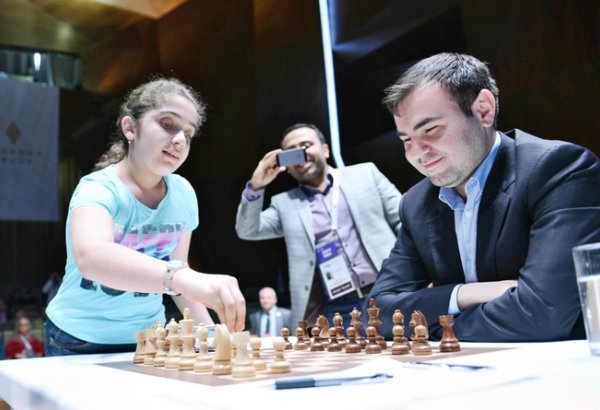 Первый ход племянницы Вугара Гашимова - фоторепортаж с "Shamkir Chess 2014"