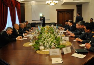 Azerbaijan, Kazakhstan mull cooperation prospects in defense industry