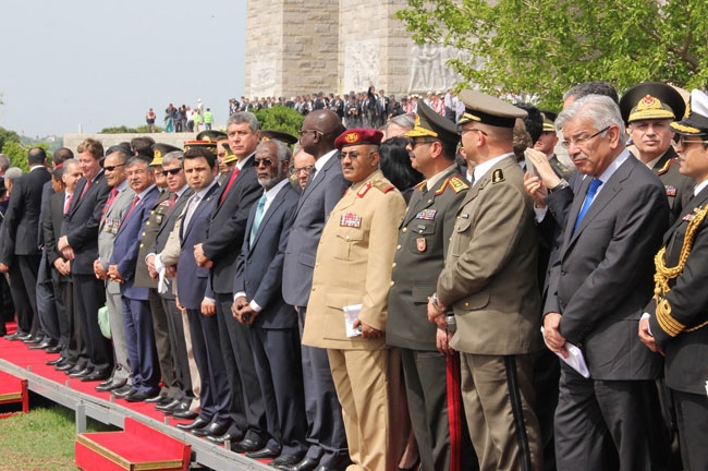 Министр обороны Азербайджана принял участие в мероприятиях, посвященных битве при Чанаккале (ФОТО)