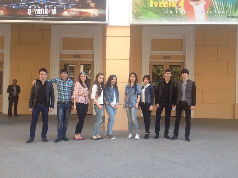 Студенты азербайджанских вузов посетили бесплатные показы отечественных фильмов в Киноцентре "Низами"  (ФОТО)