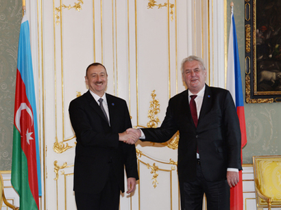 Ильхам Алиев встретился с Президентом Чехии