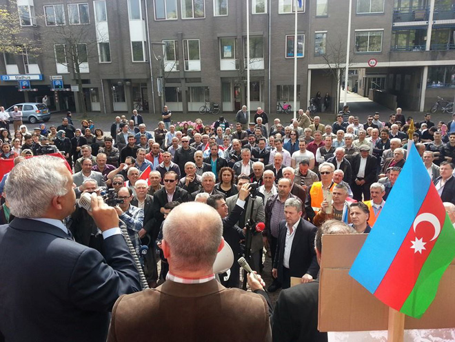В Голландии прошла акция протеста в связи с открытием памятника так называемому «геноциду армян» (ФОТО)