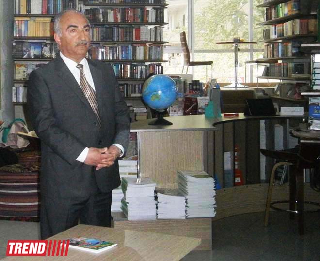 В Баку состоялась презентация новых книг известного писателя Натига Расулзаде (ФОТО)