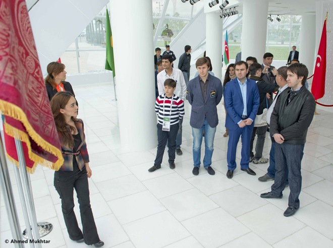 Участники "Shamkir Chess 2014" провели сеанс одновременной игры с детьми (ФОТО)