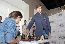 Участники "Shamkir Chess 2014" провели сеанс одновременной игры с детьми (ФОТО)