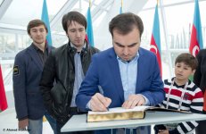 Участники "Shamkir Chess 2014" провели сеанс одновременной игры с детьми (ФОТО)