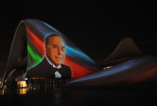 Состоялся видео-мэппинг здания Центра Гейдара Алиева, отражающий историю и культуру Азербайджана (ФОТО)