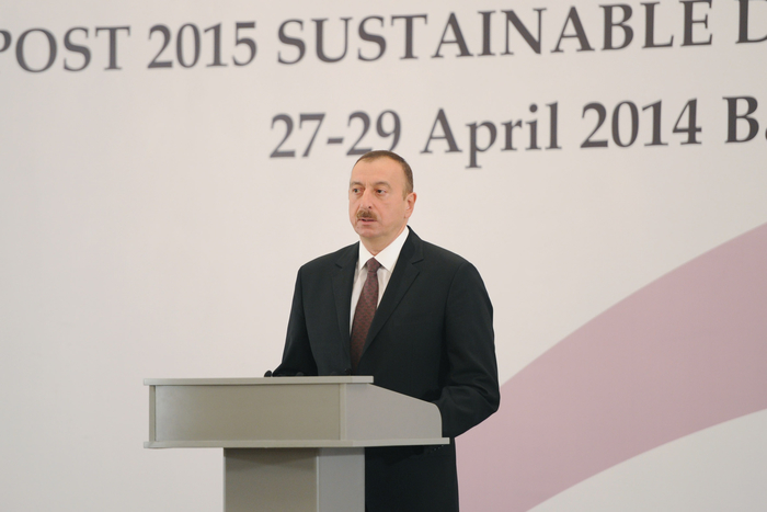 Президент Ильхам Алиев: Сегодня Азербайджан является страной со своей собственной позицией, которая основана на справедливости и международном праве (версия 3) (ФОТО)