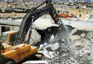 Israeli forces demolish West Bank mosque as peace talks deadline passes