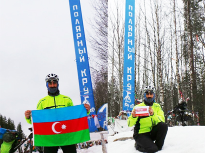 Флаг Азербайджана и вымпел Trend - на Полярном круге (ФОТО)