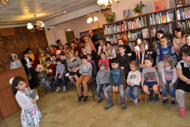 Для школьников Москвы проведена культурная акция "Азербайджанская Библионочь" (ФОТО)