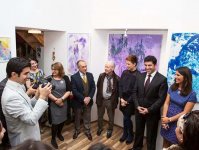Выставка "Violet" Мехрибан Шамсадинской: открытость к экспериментам и неожиданным решениям (ФОТО)