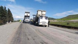 Muğanlı-Yevlax avtomobil yolu yenidən qurulur (FOTO)