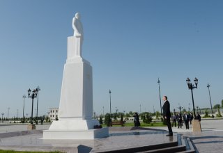 Президент Азербайджана прибыл в Агдашский район (ФОТО)