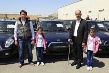 В Азербайджане за последний месяц более 670 инвалидов получили автомобили (ФОТО)