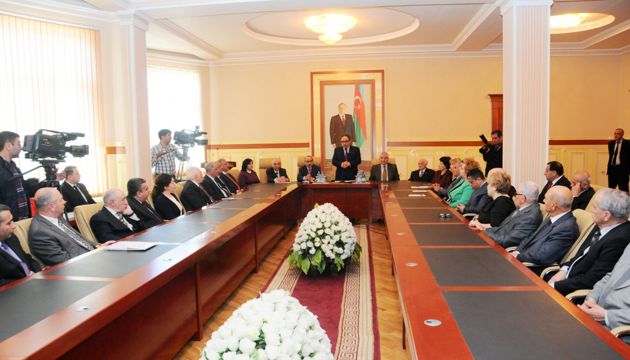 В Бакинском государственном университете состоялась конференция на тему «Гейдар Алиев: Основные геополитические задачи Азербайджана в XXI веке» (ФОТО)