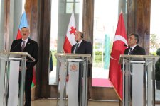 Президент Ильхам Алиев: Сотрудничество между Грузией, Турцией и Азербайджаном имеет большое значение не только для региона, но и для всего мира (ФОТО)