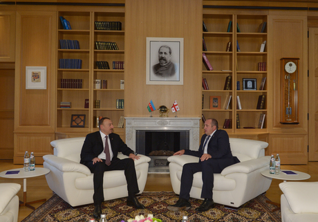 İlham Əliyev Gürcüstan Prezidenti ilə görüşüb