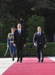 Baku hosts official meeting ceremony for French President Francois Hollande (PHOTO)