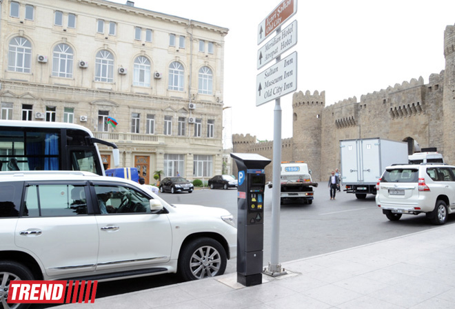 Определены ценовые зоны на временных стоянках в Баку (ФОТО)