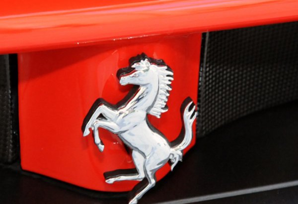 Ferrari отзывает в Китае свыше 2 тыс. автомобилей из-за дефектных подушек безопасности