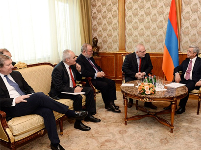 Armenian president receives OSCE mediators