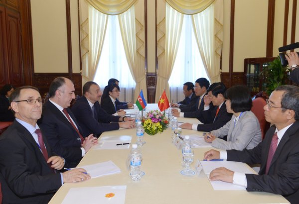Состоялась встреча президентов Азербайджана и Вьетнама в узком составе (ФОТО)